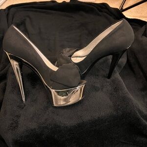 Steve Madden Black and Silver Heels